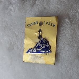 1960s 1970s Virginia Dark Blue Enamel Cloisonne Charm Taiwan $12.50🇨🇦Shipping